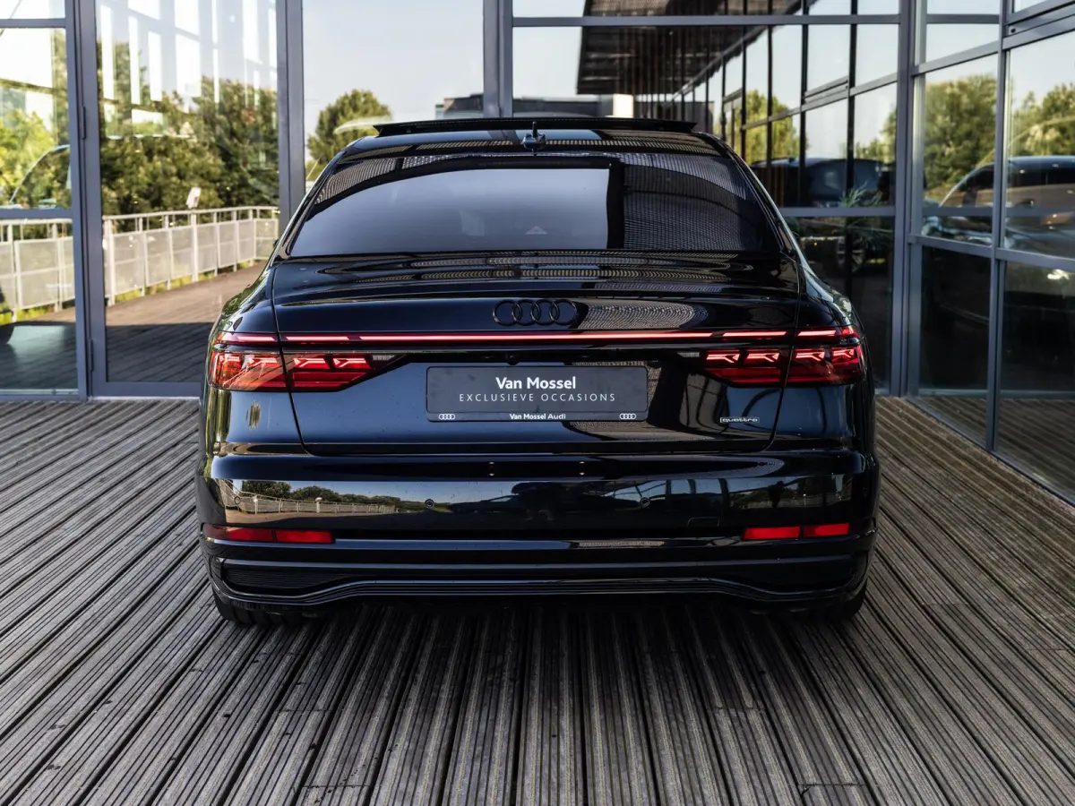 60 TFSI e quattro 462 PK | S-line l Adaptive Cruise Control l Panoramadak l Bang & Olufsen Premium 3D l Elektr. voorstoelen geheugen l Stoelventilatie/massage voorin l Head-up display l 360 