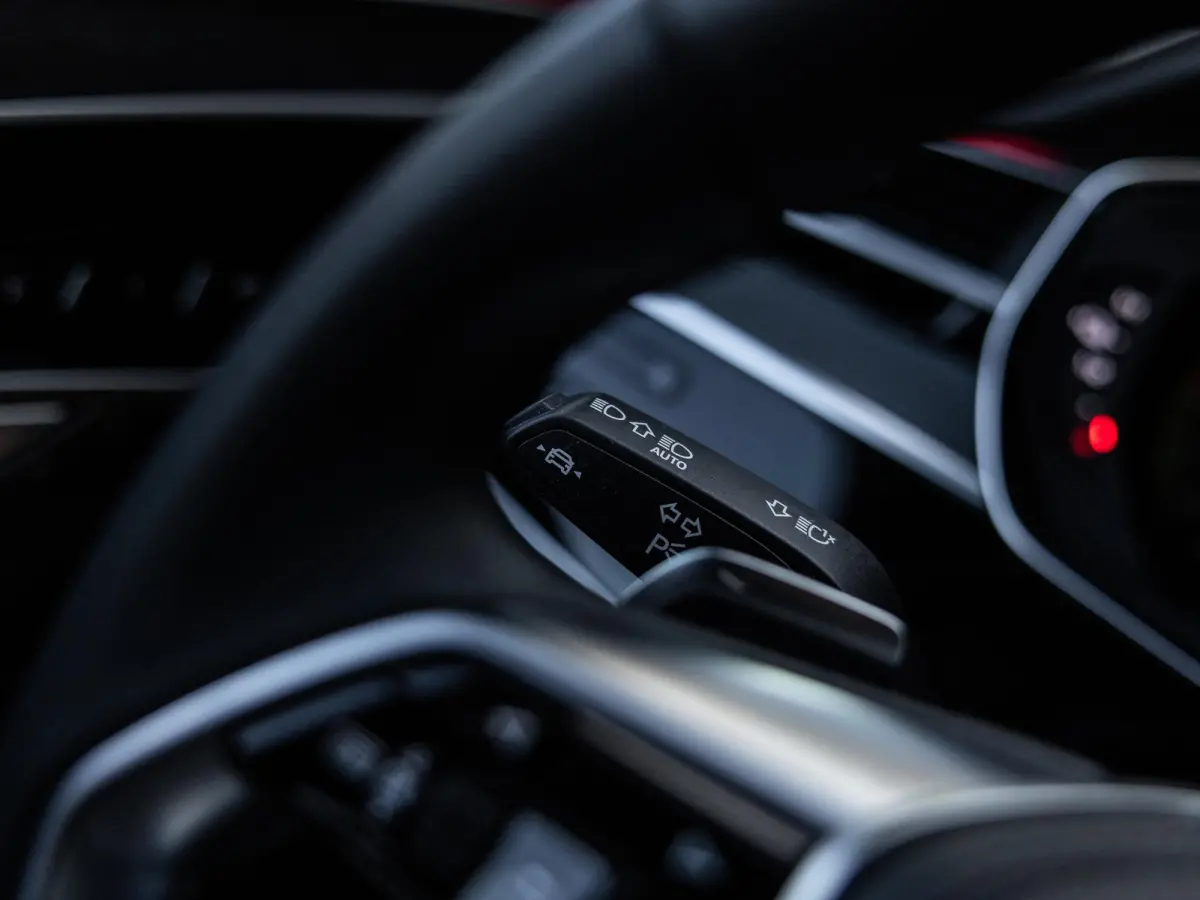 60 TFSI e quattro 462 PK | S-line l Adaptive Cruise Control l Panoramadak l Bang & Olufsen Premium 3D l Elektr. voorstoelen geheugen l Stoelventilatie/massage voorin l Head-up display l 360 