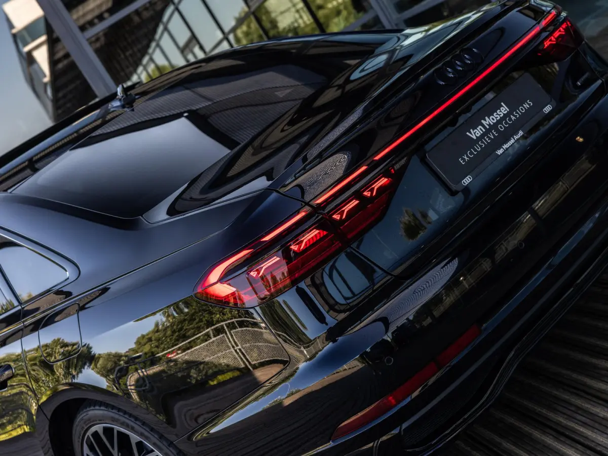 60 TFSI e quattro 462 PK | S-line l Adaptive Cruise Control l Panoramadak l Bang & Olufsen Premium 3D l Elektr. voorstoelen geheugen l Stoelventilatie/massage voorin l Head-up display l 360 