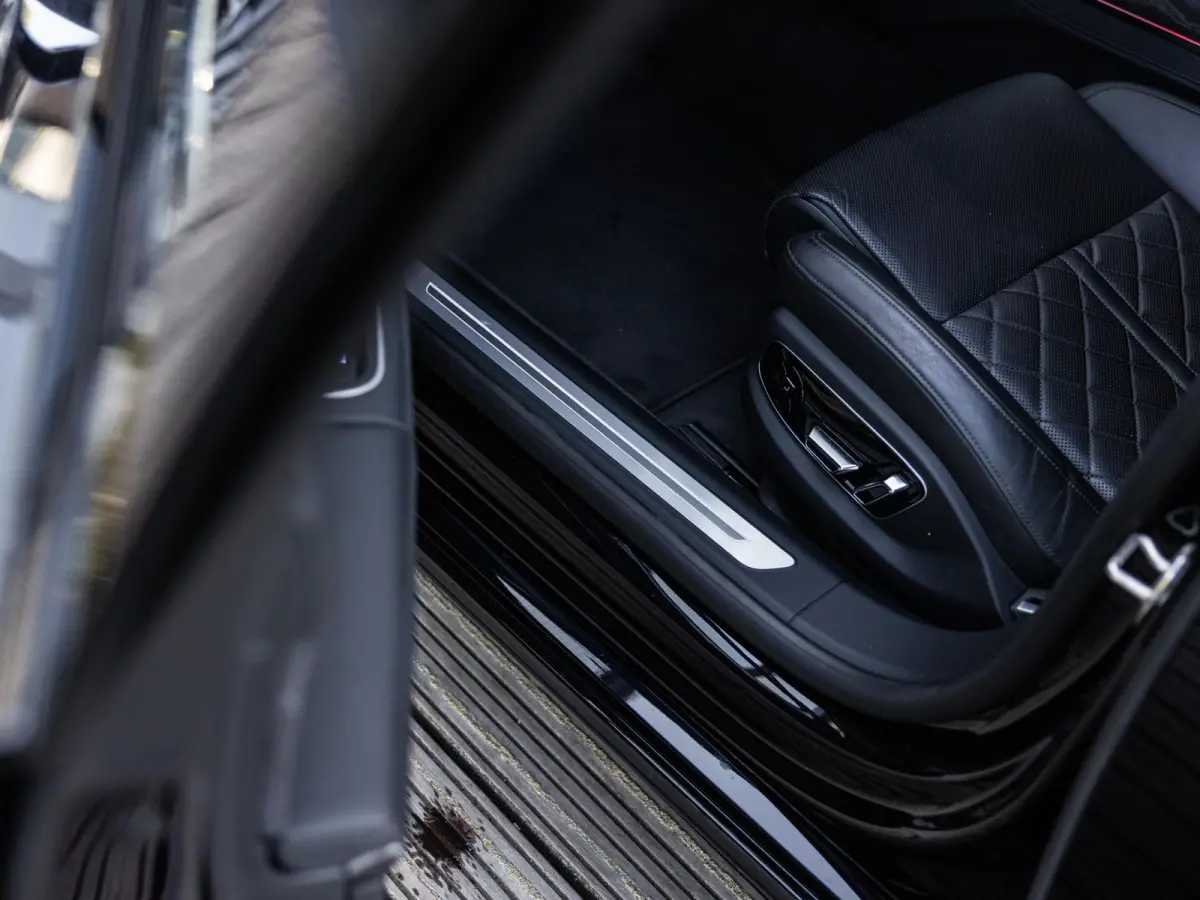 60 TFSI e quattro 462 PK | S-line l Adaptive Cruise Control l Panoramadak l Bang & Olufsen Premium 3D l Elektr. voorstoelen geheugen l Stoelventilatie/massage voorin l Head-up display l 360 
