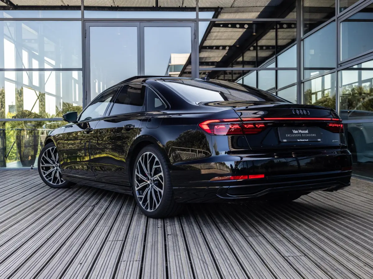 60 TFSI e quattro 462 PK | S-line l Adaptive Cruise Control l Panoramadak l Bang & Olufsen Premium 3D l Elektr. voorstoelen geheugen l Stoelventilatie/massage voorin l Head-up display l 360 