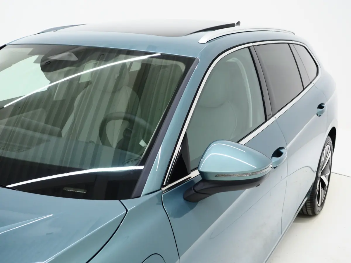 1.5 eHybrid Elegance | Panoramadak | Leder/Alcantara | Massage | Trekhaak | HUD | Keyless | Sfeerlicht
