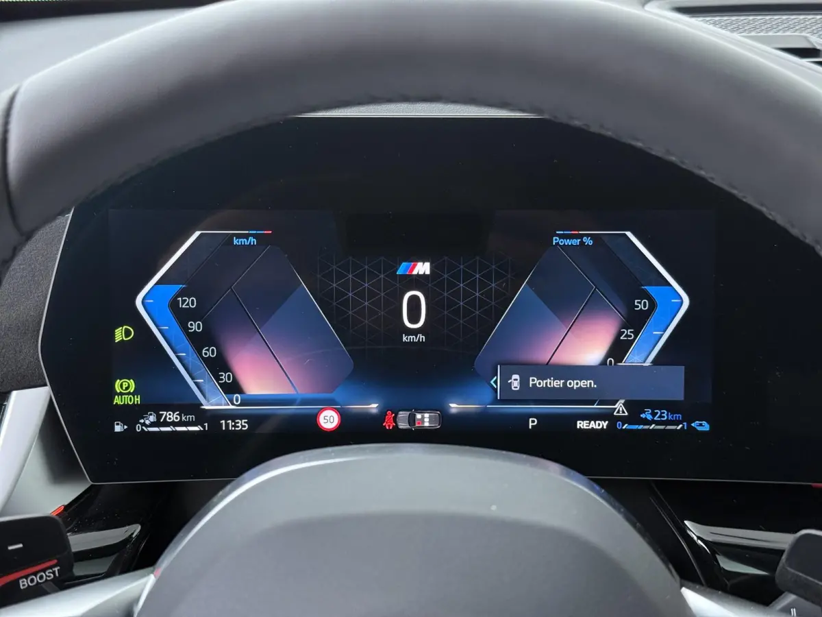 xDrive30e | M-Sport Pro | SoH 100% | Head-Up | Panoramadak | Trekhaak | Adaptive Cruise | Harman Kardon | Comfort Access | Elektrische Stoelen |