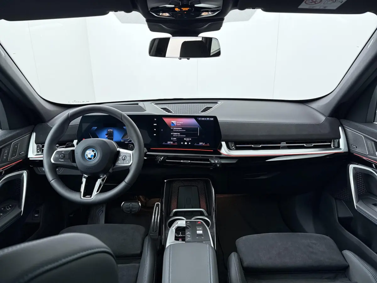 xDrive30e | M-Sport Pro | SoH 100% | Head-Up | Panoramadak | Trekhaak | Adaptive Cruise | Harman Kardon | Comfort Access | Elektrische Stoelen |