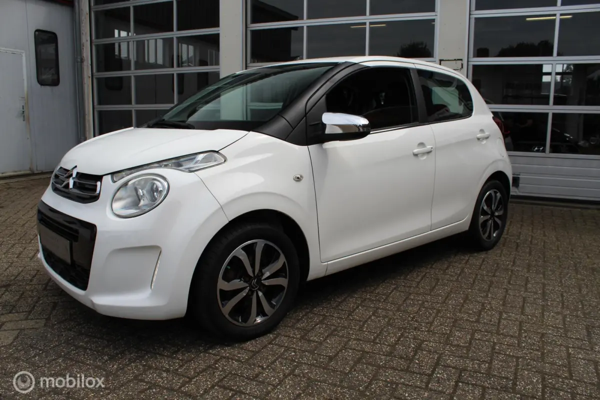 1.0-12V VTi 69PK *5-DEURS* *Nieuw Model* *Shine/Allure* *AUTOMAAT* *AIRCONDITIONING* *LEDVERLICHTING* *GROOT ORIGINEEL ENTERTAINMENTSCHERM* *ACHTERUITRIJCAMERA* *BLUETOOTH MEDIA INTERFACE/ST