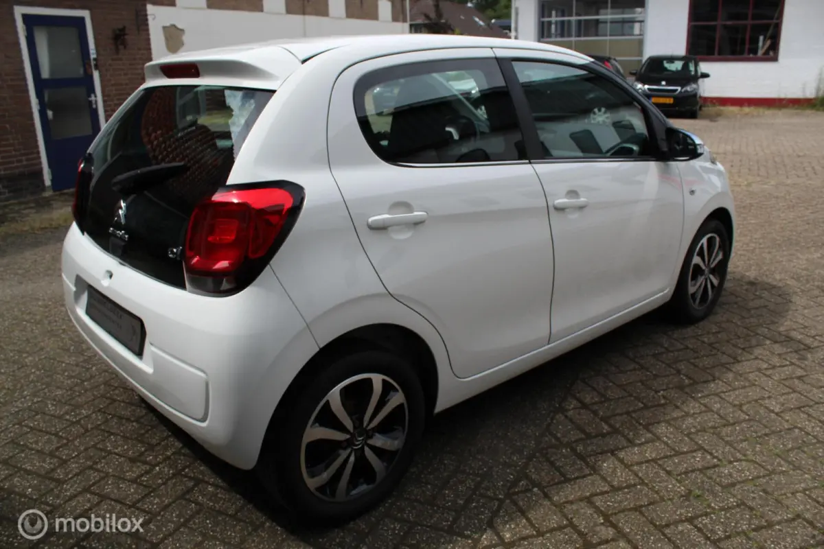 1.0-12V VTi 69PK *5-DEURS* *Nieuw Model* *Shine/Allure* *AUTOMAAT* *AIRCONDITIONING* *LEDVERLICHTING* *GROOT ORIGINEEL ENTERTAINMENTSCHERM* *ACHTERUITRIJCAMERA* *BLUETOOTH MEDIA INTERFACE/ST