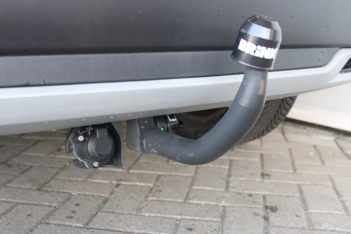 1.2 Turbo Innovation | Afneembare trekhaak | 360 camera | Elektrische achterklep | Climate control |