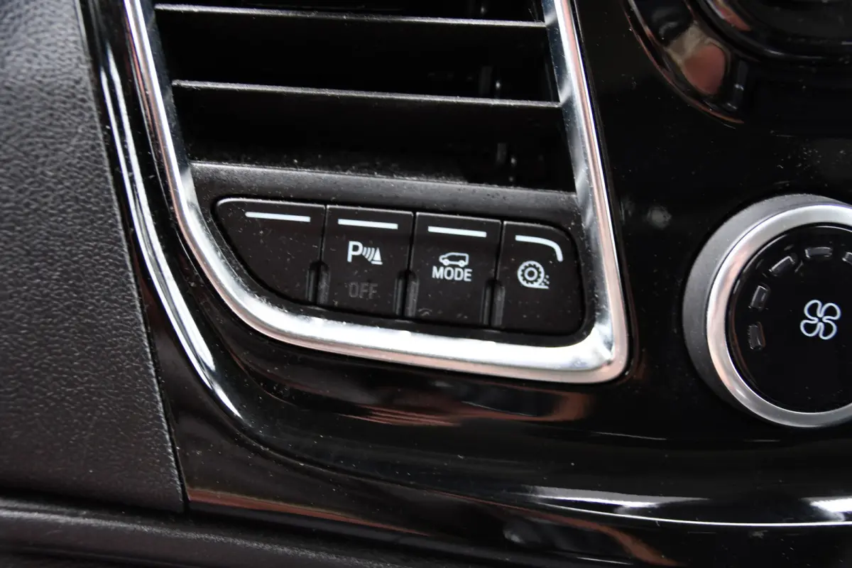 350 2.0 TDCI L3H2 Limited PB Edition Camera, Cruise, Carplay, Xenon, Automaat, 185pk, Stoelverwarming, Trekhaak, Sensoren, Uniek!