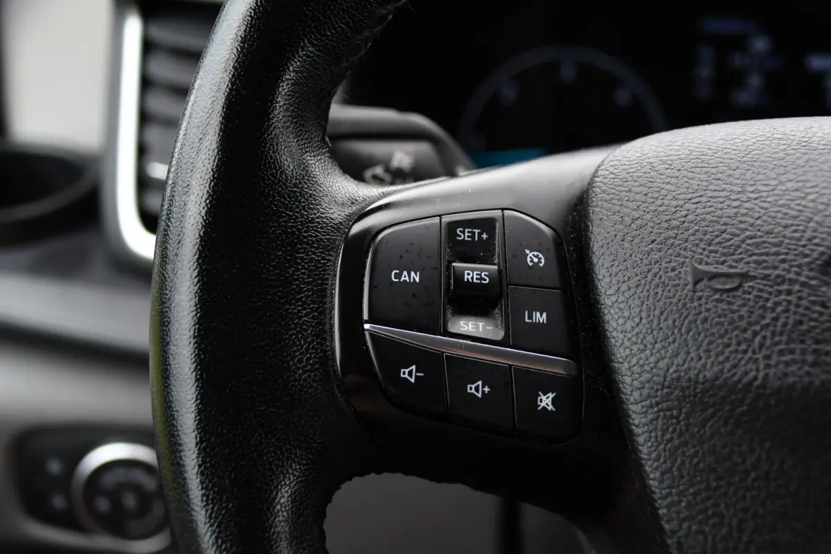 350 2.0 TDCI L3H2 Limited PB Edition Camera, Cruise, Carplay, Xenon, Automaat, 185pk, Stoelverwarming, Trekhaak, Sensoren, Uniek!