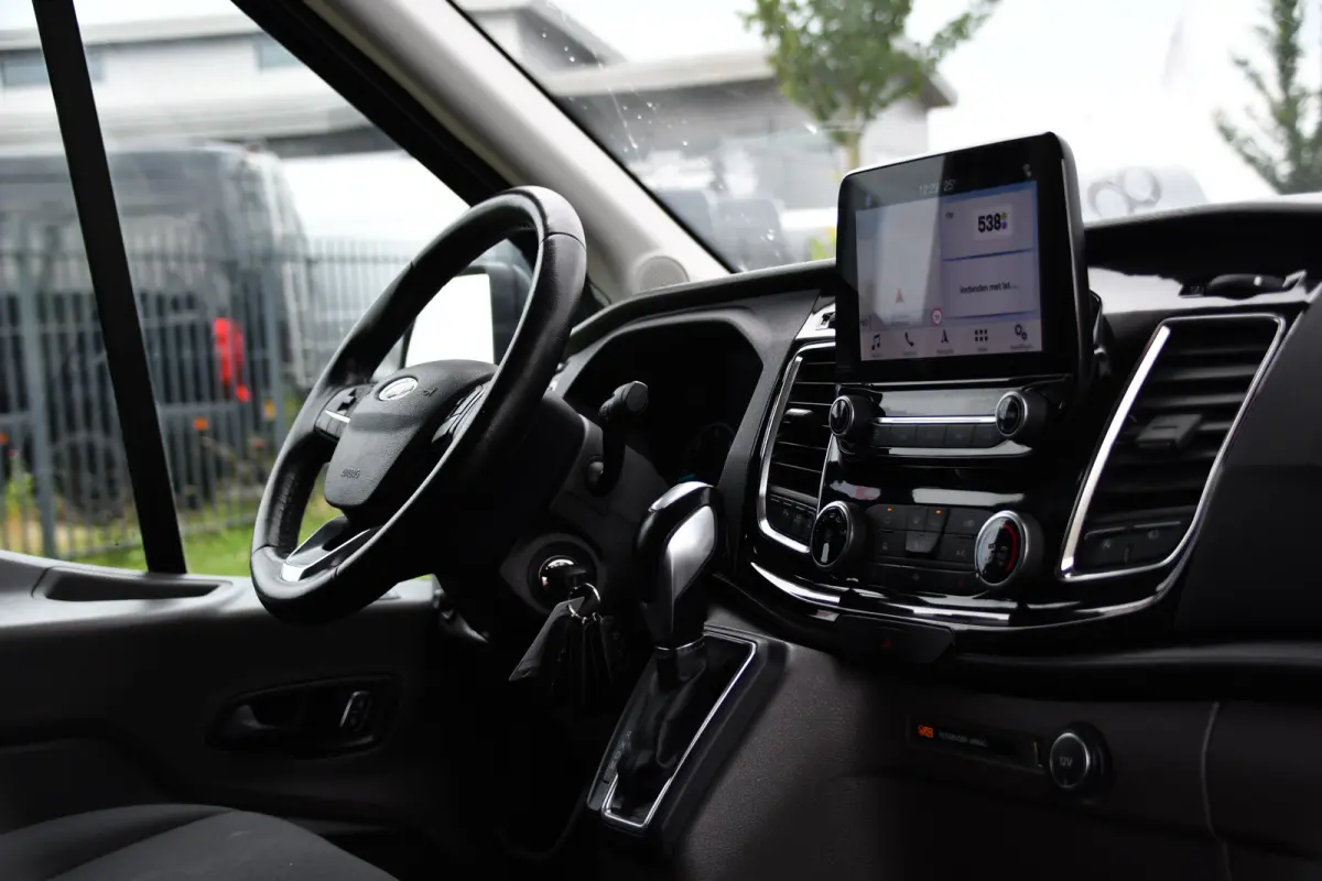 350 2.0 TDCI L3H2 Limited PB Edition Camera, Cruise, Carplay, Xenon, Automaat, 185pk, Stoelverwarming, Trekhaak, Sensoren, Uniek!