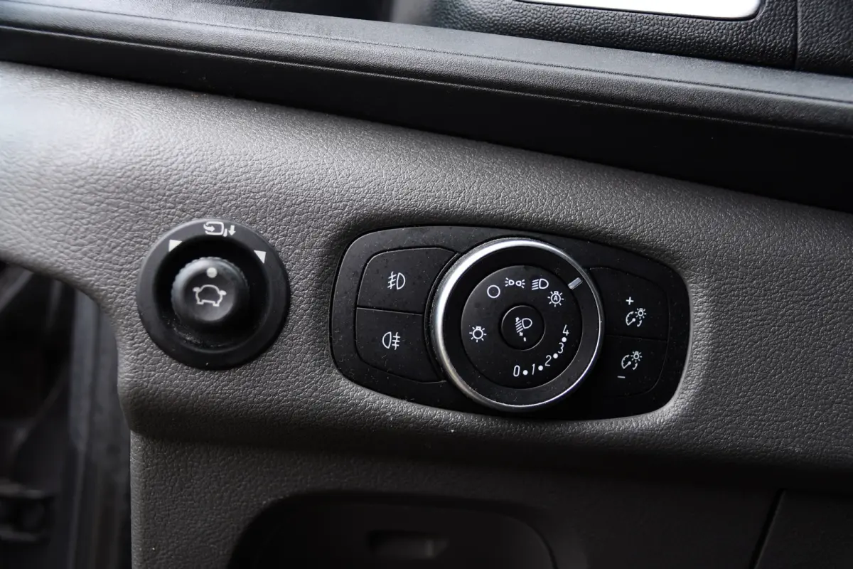350 2.0 TDCI L3H2 Limited PB Edition Camera, Cruise, Carplay, Xenon, Automaat, 185pk, Stoelverwarming, Trekhaak, Sensoren, Uniek!