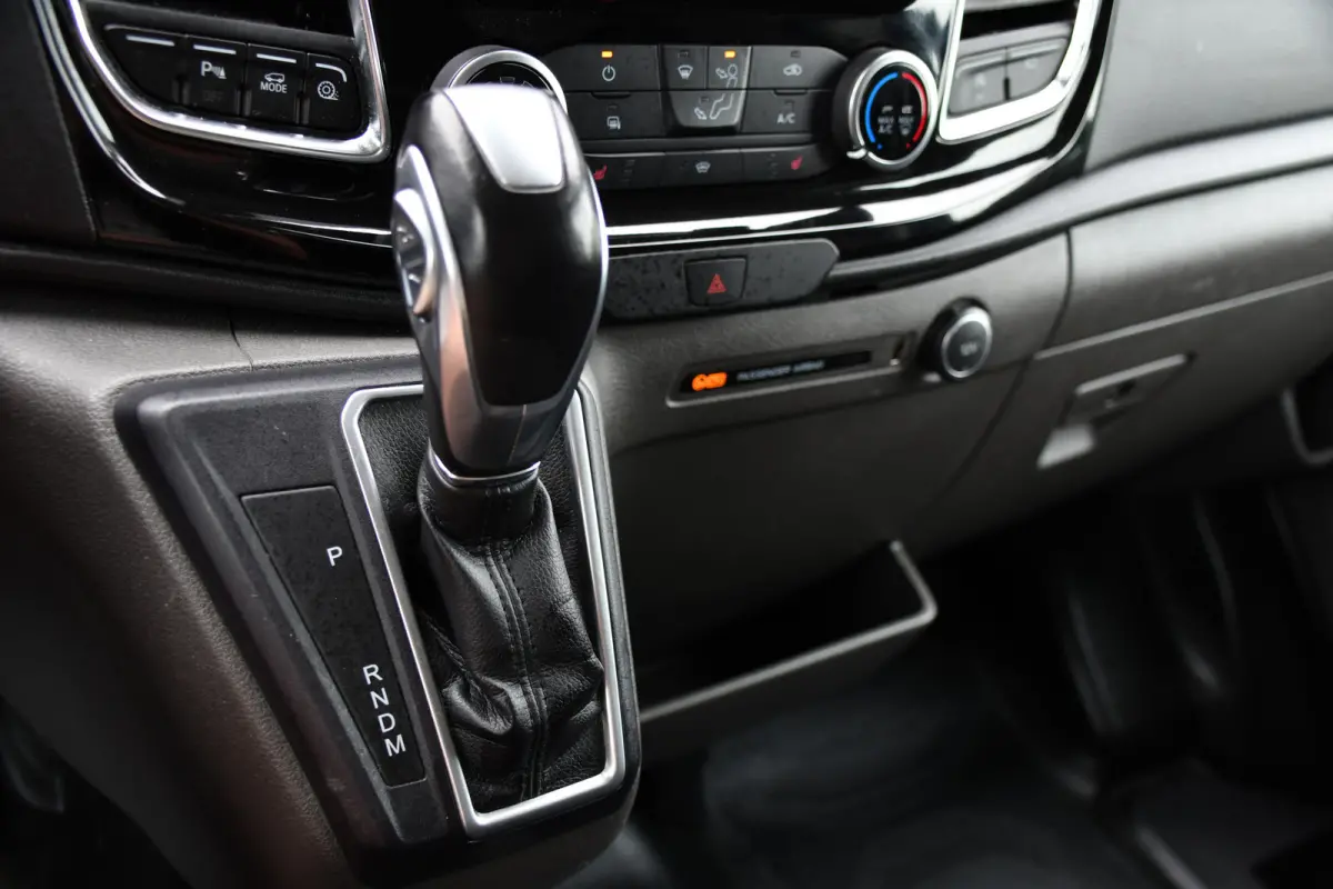 350 2.0 TDCI L3H2 Limited PB Edition Camera, Cruise, Carplay, Xenon, Automaat, 185pk, Stoelverwarming, Trekhaak, Sensoren, Uniek!