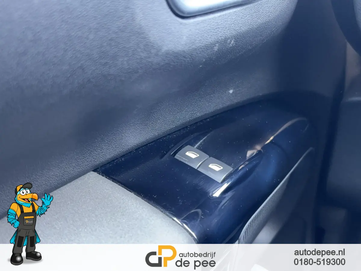 1.2 PureTech Shine GARANTIE/NW.DISTRI/CARPLAY/CLIMA/CRUISE/CAMERA/PDC/LICHTMETAAL/TREKHAAK rijklaarprijs!