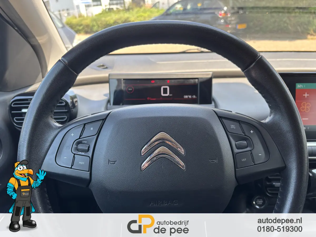1.2 PureTech Shine GARANTIE/NW.DISTRI/CARPLAY/CLIMA/CRUISE/CAMERA/PDC/LICHTMETAAL/TREKHAAK rijklaarprijs!