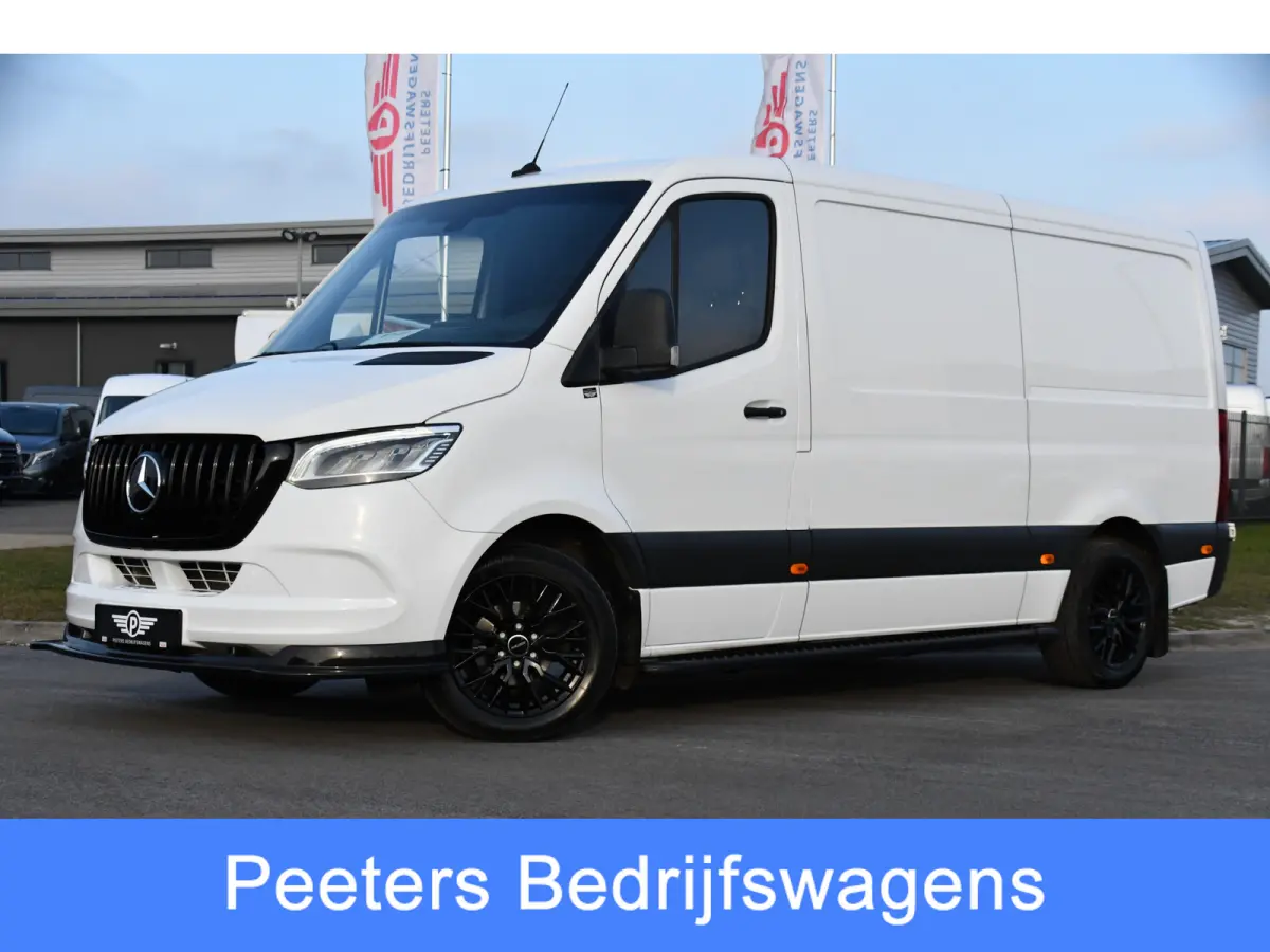 319 V6 3.0 CDI L2H1 RWD AMG Edition Camera, Cruise, Carplay, LED, 10,5'' Mbux, 3500kg Trekhaak, Standkachel, Multimedia, Stoelverwarming, Automaat, Uniek!