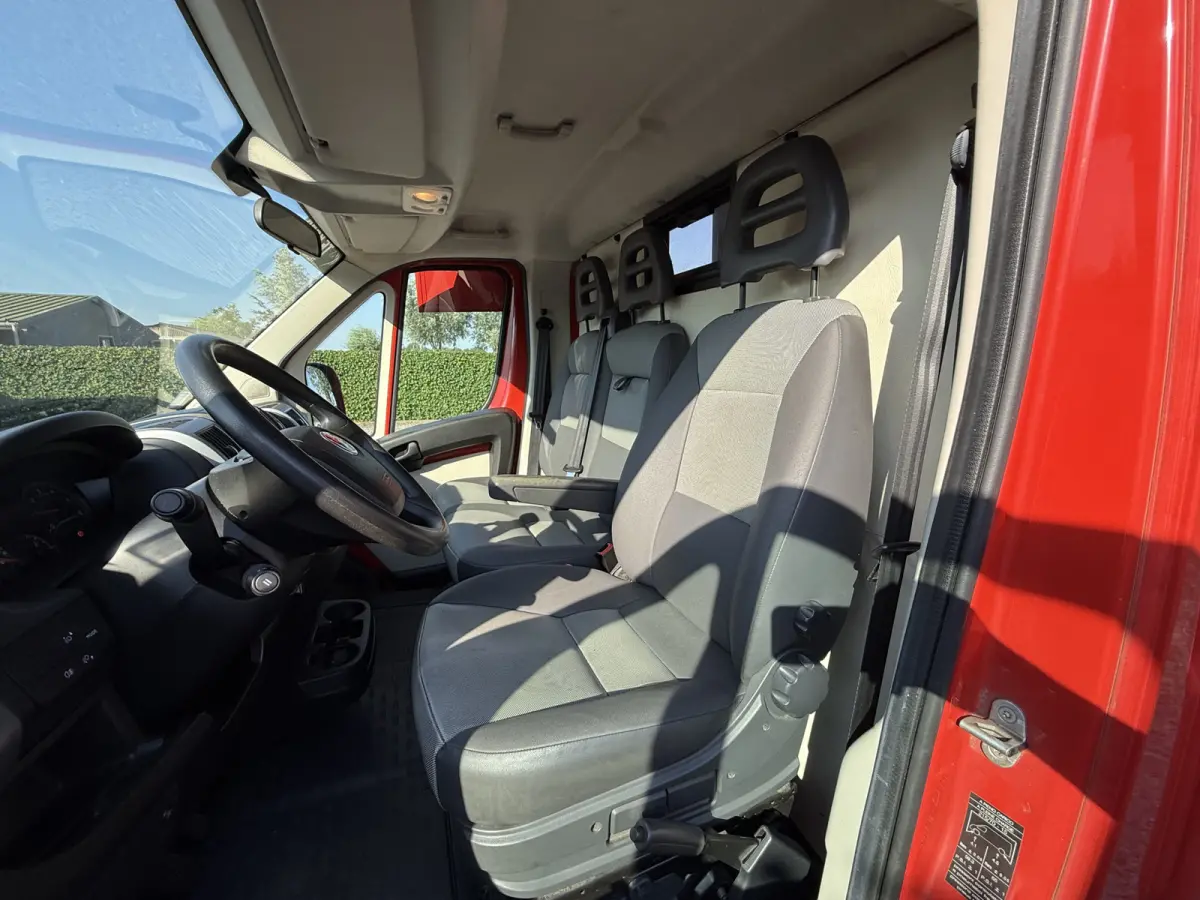 | HORSETRUCK | LR | STALLION 3XL | 2015 | HENGST | 130PK | 129.516KM | L3 | 3-SEAT | MANUEL | NO VAT  | BELGISCH KENTEKEN