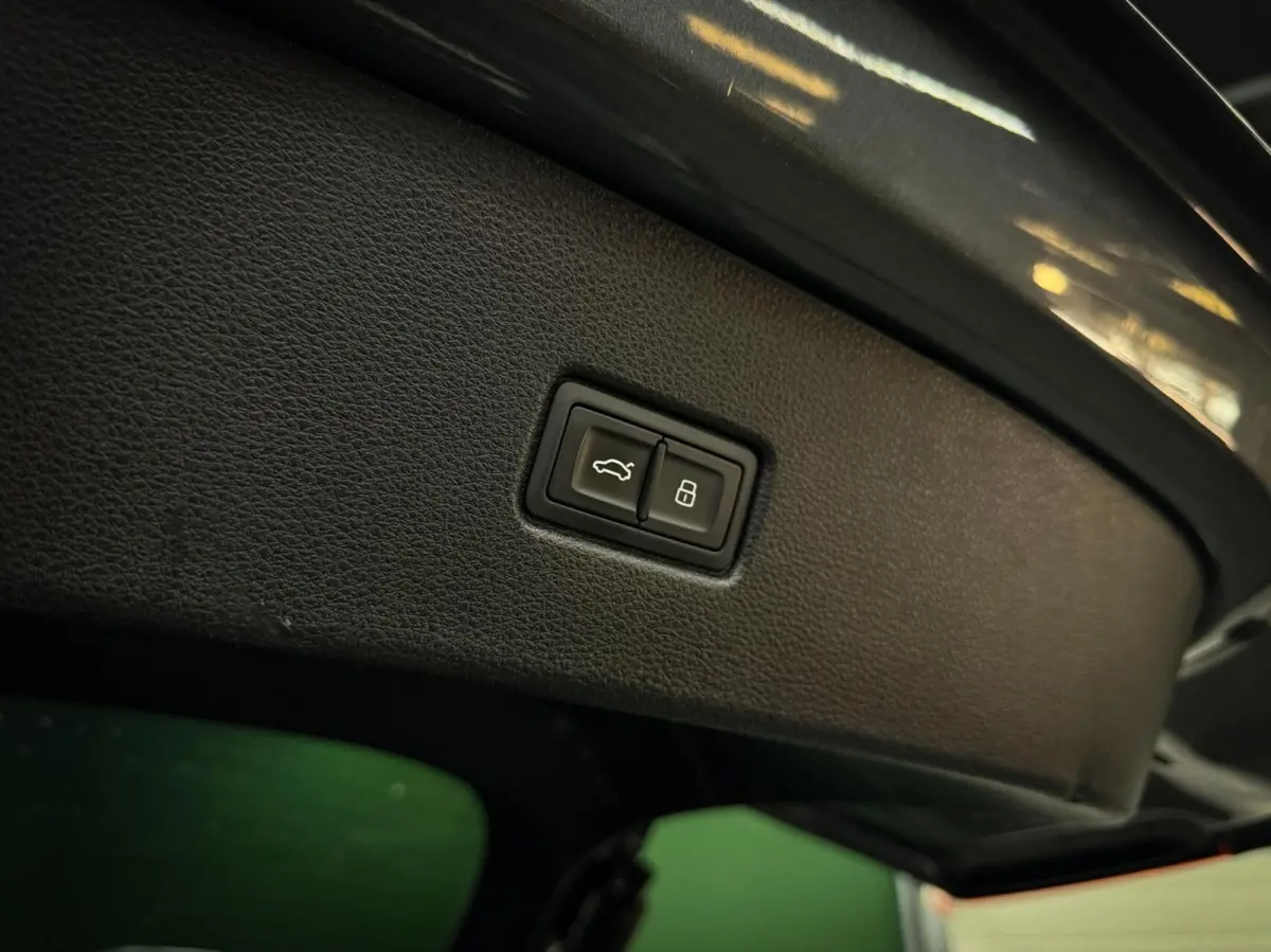 55 TFSI e S-Line Head-up | Keyless | Pano