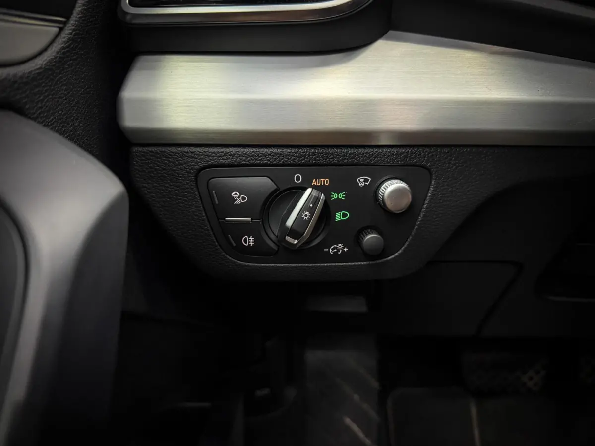 55 TFSI e S-Line Head-up | Keyless | Pano