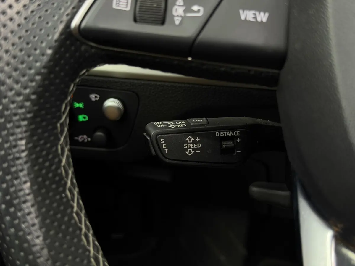 55 TFSI e S-Line Head-up | Keyless | Pano