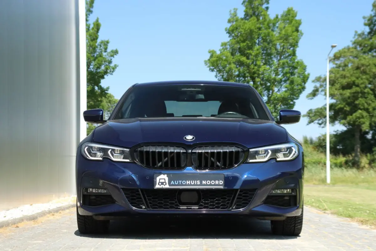 330e / 292PK! / M-Sport / Laser / Head-UP / ACC / H&K / 19"!