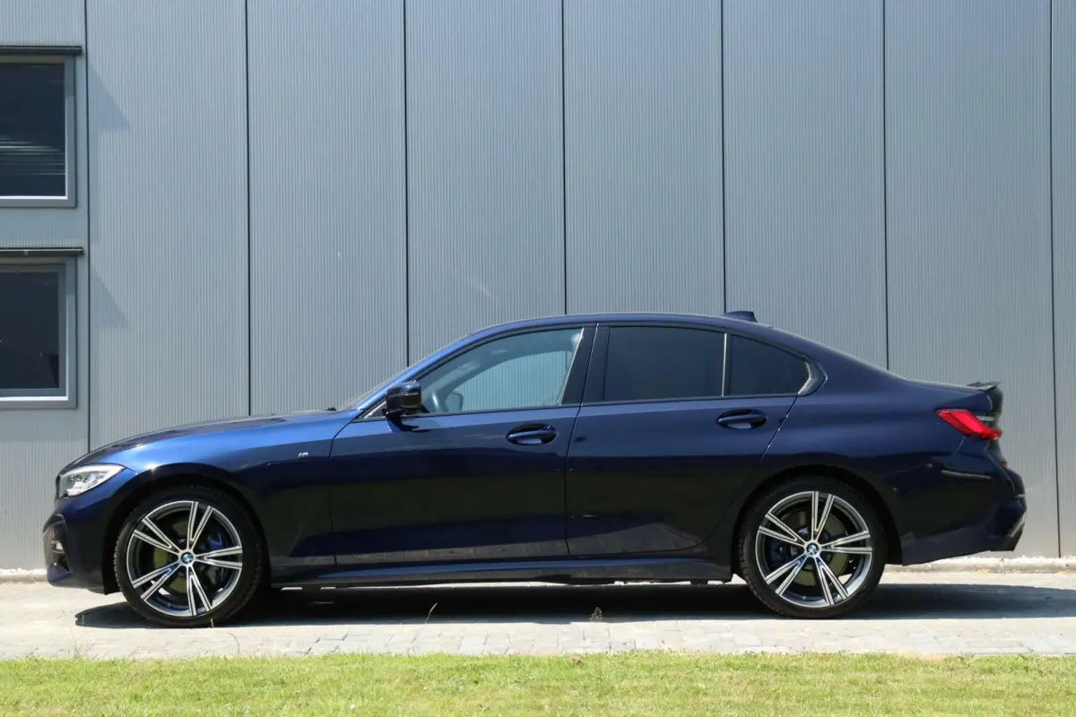 330e / 292PK! / M-Sport / Laser / Head-UP / ACC / H&K / 19"!