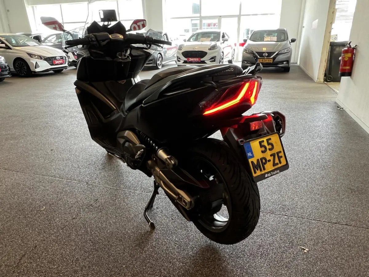 Scooter BEENKLEED, ALARM, NOEDOO SYSTEEM
