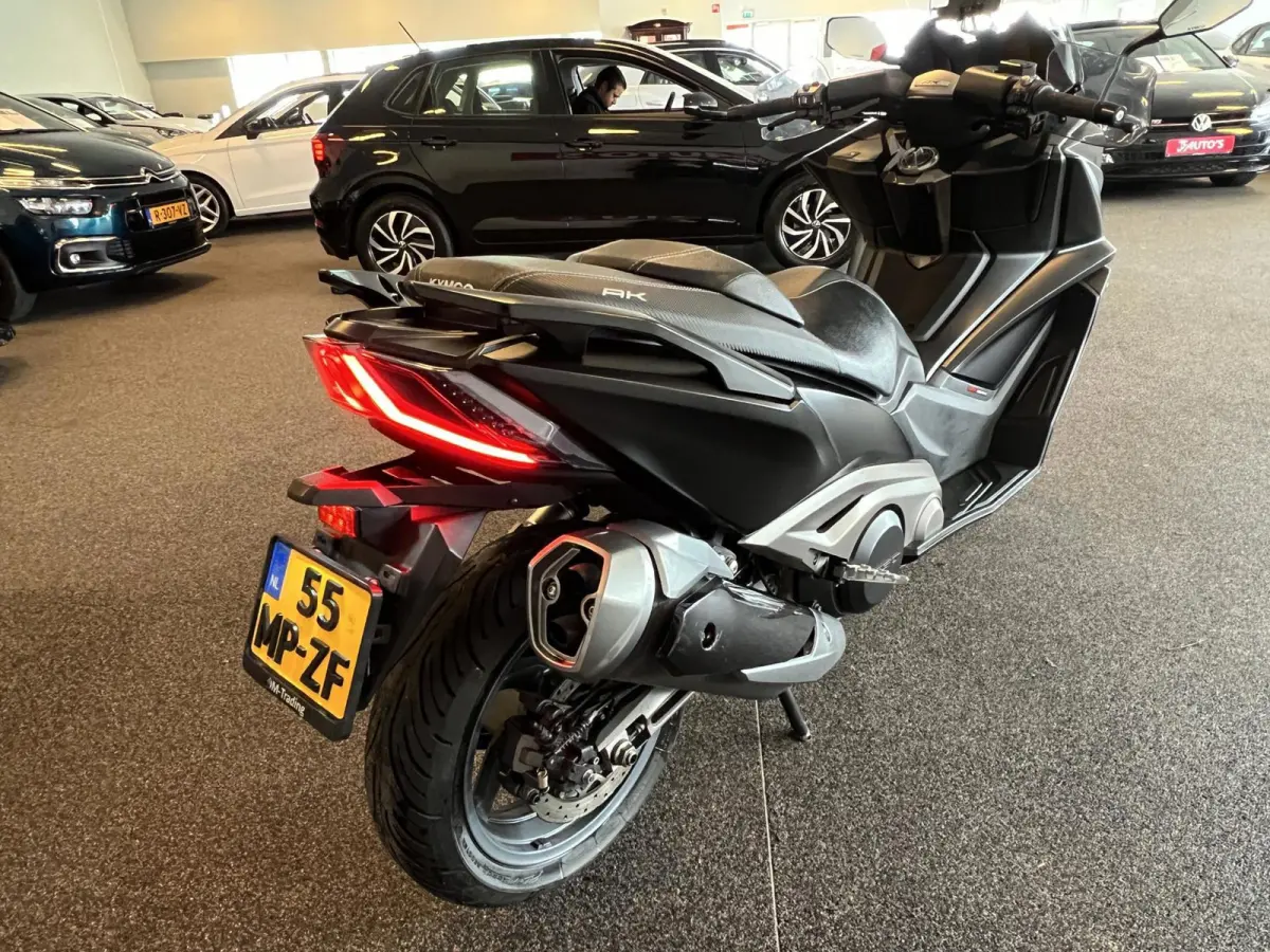 Scooter BEENKLEED, ALARM, NOEDOO SYSTEEM
