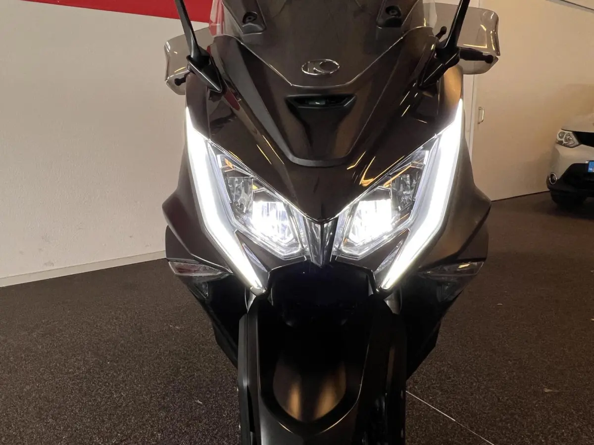 Scooter BEENKLEED, ALARM, NOEDOO SYSTEEM