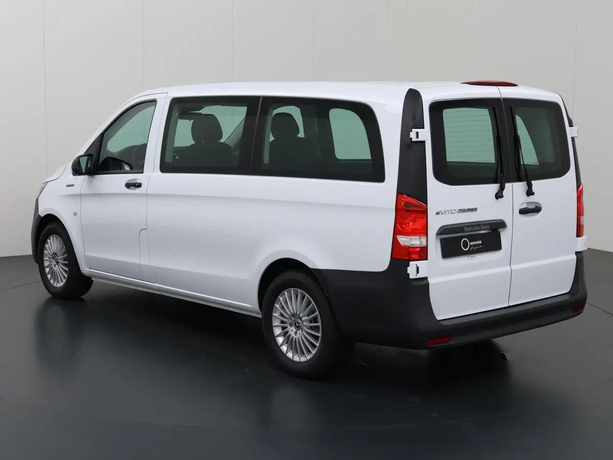 129 PRO L2 90 kWh | Snelladen 110 KWh | Parkeerpakket | Comfortbestuurdersstoel | Dodehoekassistent | Navigatie | 360KM range |