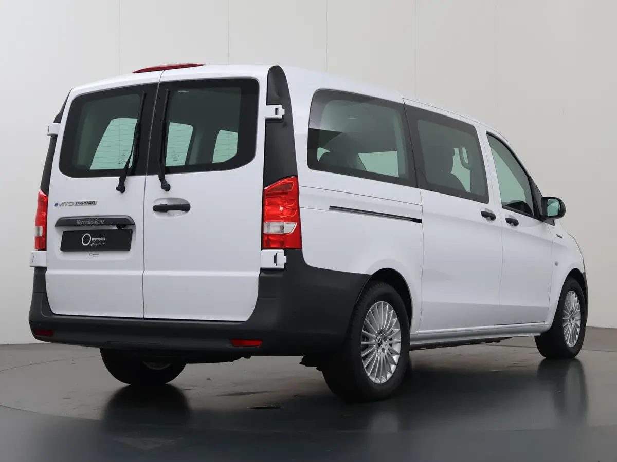 129 PRO L2 90 kWh | Snelladen 110 KWh | Parkeerpakket | Comfortbestuurdersstoel | Dodehoekassistent | Navigatie | 360KM range |