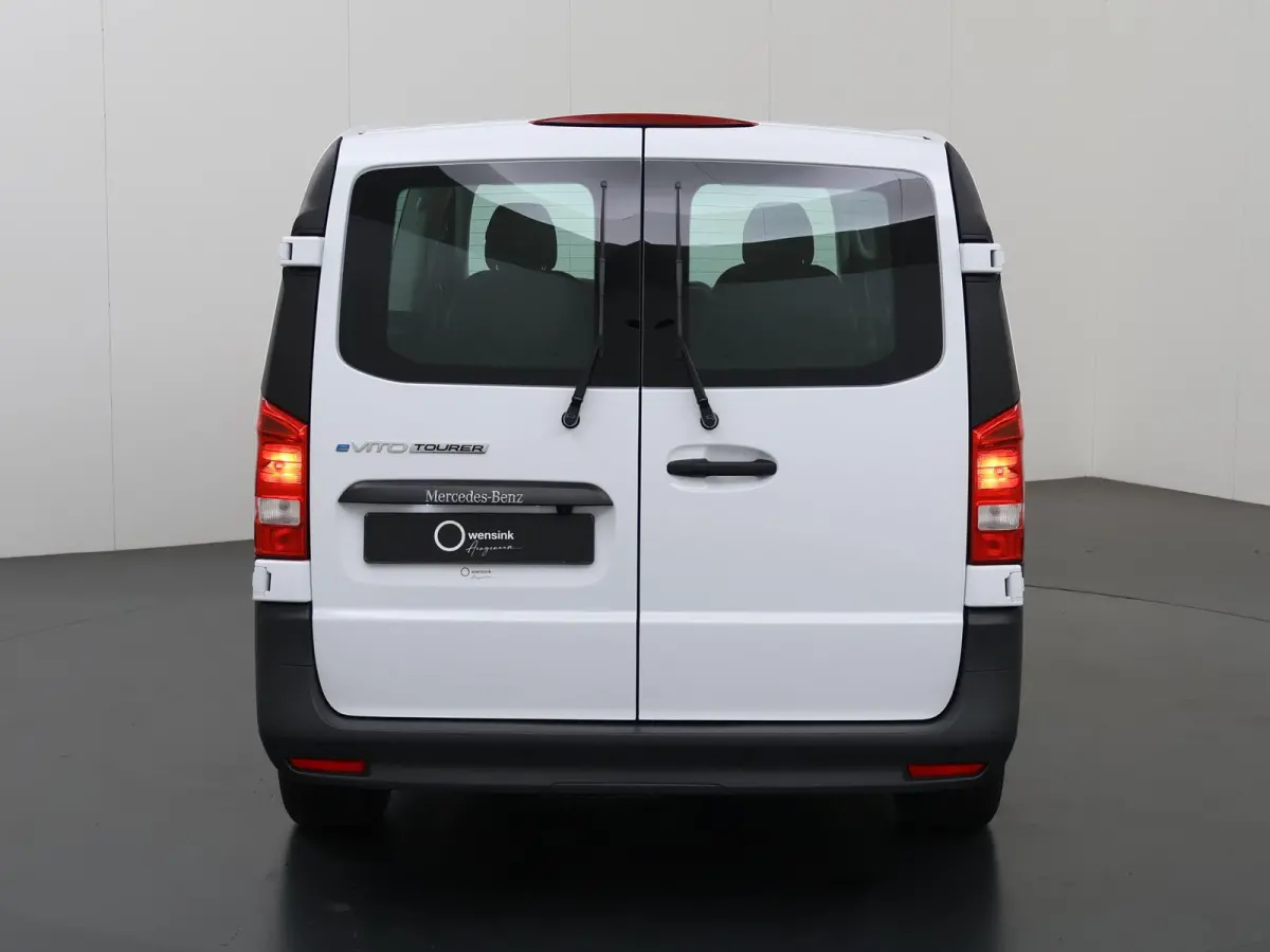 129 PRO L2 90 kWh | Snelladen 110 KWh | Parkeerpakket | Comfortbestuurdersstoel | Dodehoekassistent | Navigatie | 360KM range |