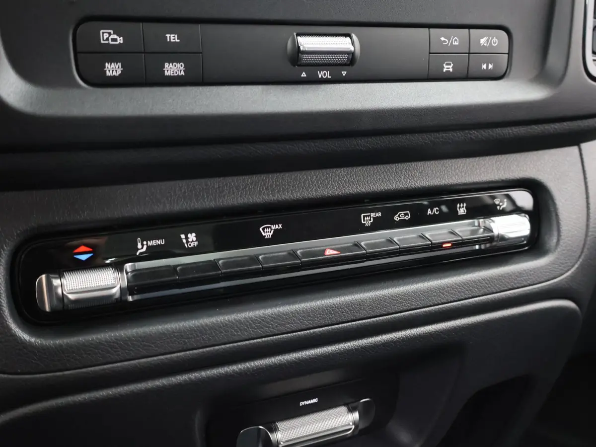 129 PRO L2 90 kWh | Snelladen 110 KWh | Parkeerpakket | Comfortbestuurdersstoel | Dodehoekassistent | Navigatie | 360KM range |