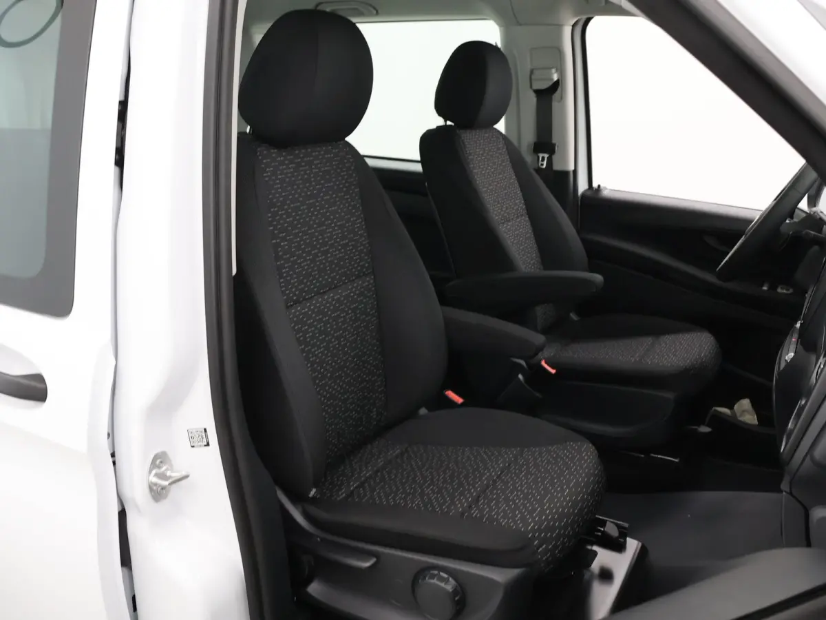 129 PRO L2 90 kWh | Snelladen 110 KWh | Parkeerpakket | Comfortbestuurdersstoel | Dodehoekassistent | Navigatie | 360KM range |