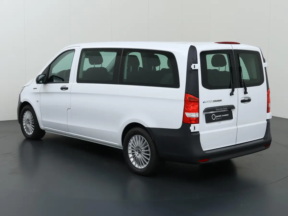 129 PRO L2 90 kWh | Snelladen 110 KWh | Parkeerpakket | Comfortbestuurdersstoel | Dodehoekassistent | Navigatie | 360KM range |