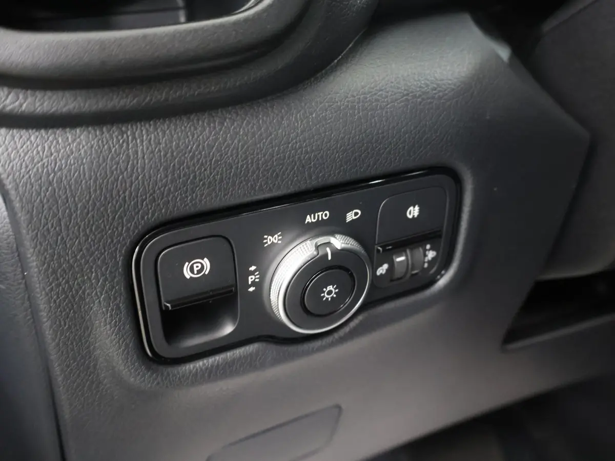 129 PRO L2 90 kWh | Snelladen 110 KWh | Parkeerpakket | Comfortbestuurdersstoel | Dodehoekassistent | Navigatie | 360KM range |
