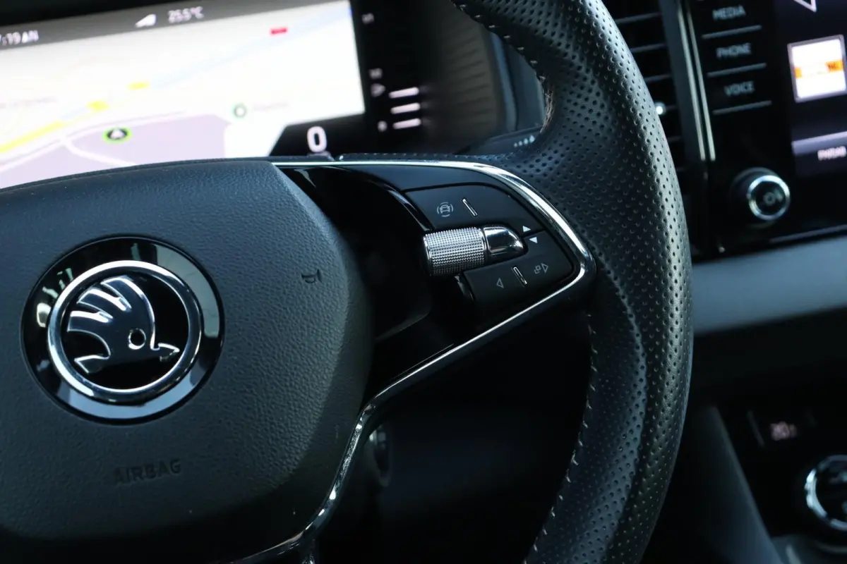 1.5 TSI / 150 PK / DSG / Sportline / FaceLift! / VOL OPTIES / Pano / Black Edition / Virtual Cockpit / Camera / Adaptieve Cruise Control / 18"!
