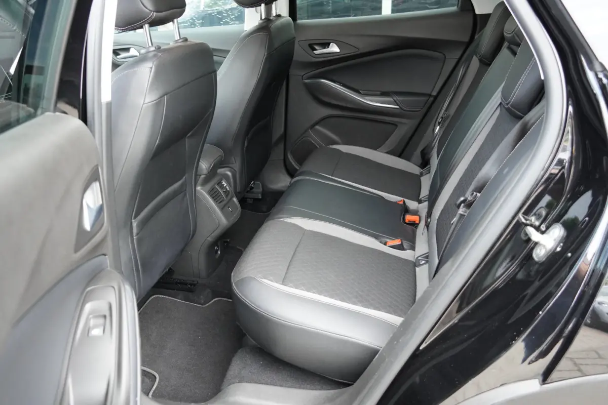 Opel Grandland X 2019 | Apple CarPlay & Android Auto | Trekhaak | Dodehoekdetectie | PDC