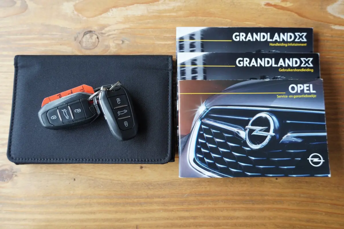 Opel Grandland X 2019 | Apple CarPlay & Android Auto | Trekhaak | Dodehoekdetectie | PDC