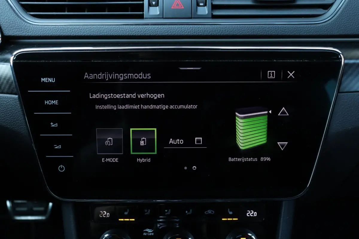 iV / 218 PK / DSG / Vol Opties! / Sportline / Black Edition / Virtual Cockpit / CANTON / 360 Camera / ACC / Trekhaak / 19"!