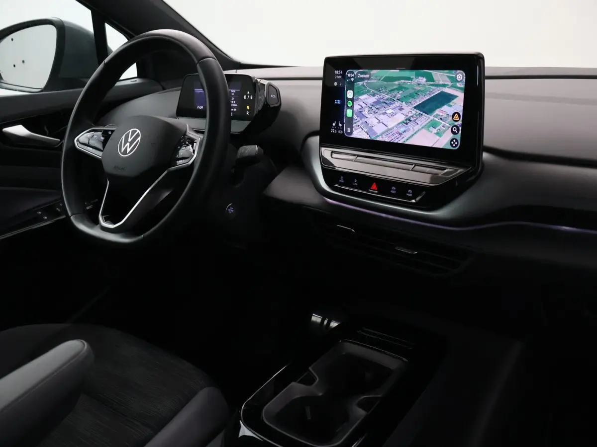 PRO 77 kWh 204 PK MOONSTONE GREY + CAMERA | ADAPTIVE CRUISE | SFEER | STOELVERWARMING