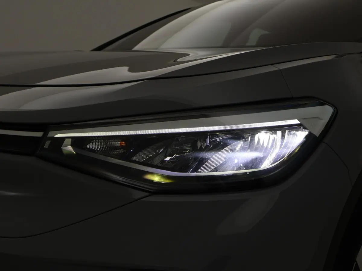 PRO 77 kWh 204 PK MOONSTONE GREY + CAMERA | ADAPTIVE CRUISE | SFEER | STOELVERWARMING