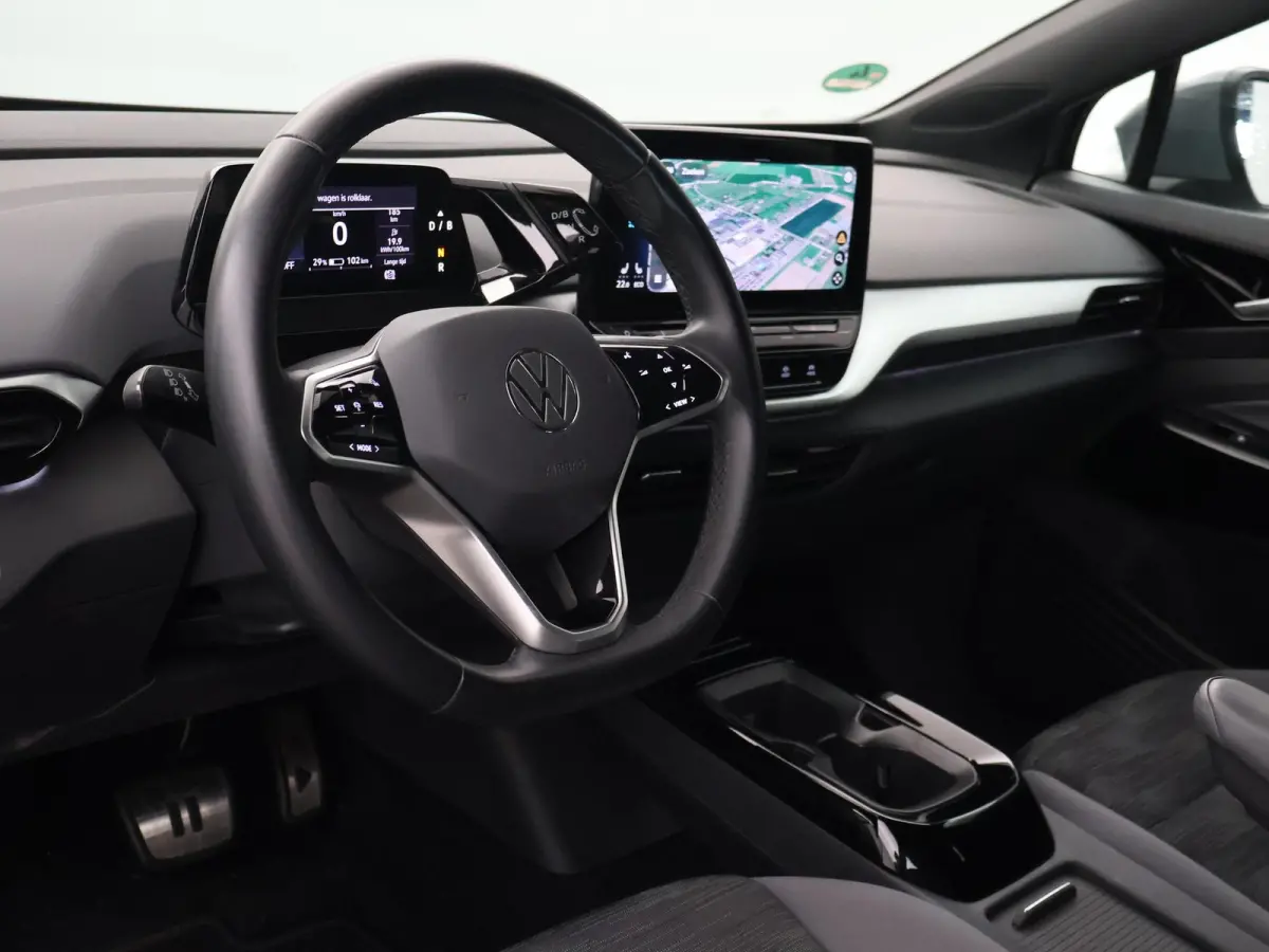 PRO 77 kWh 204 PK MOONSTONE GREY + CAMERA | ADAPTIVE CRUISE | SFEER | STOELVERWARMING