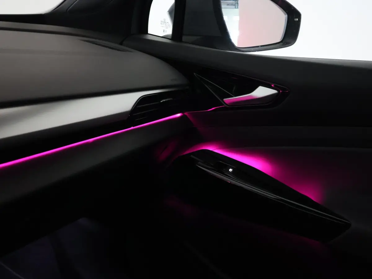 PRO 77 kWh 204 PK MOONSTONE GREY + CAMERA | ADAPTIVE CRUISE | SFEER | STOELVERWARMING