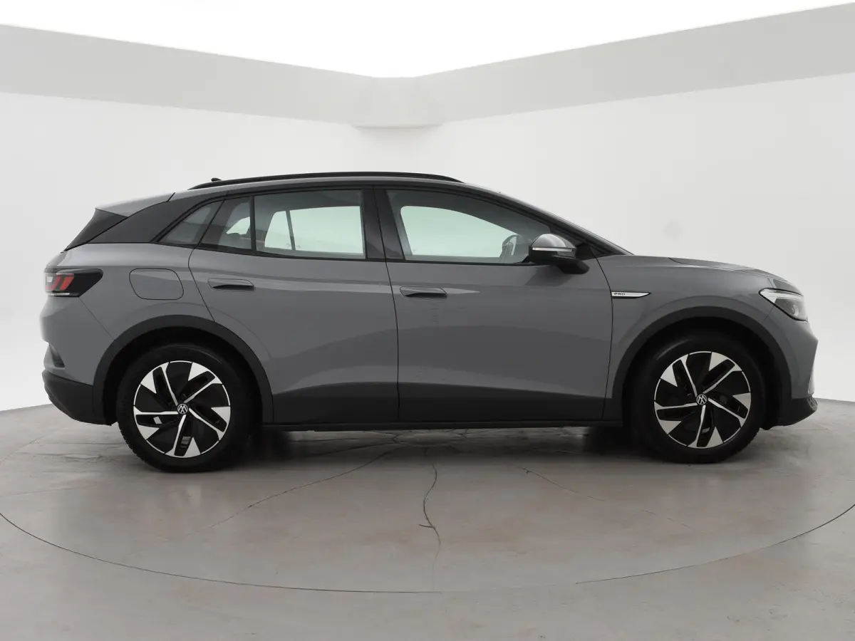 PRO 77 kWh 204 PK MOONSTONE GREY + CAMERA | ADAPTIVE CRUISE | SFEER | STOELVERWARMING