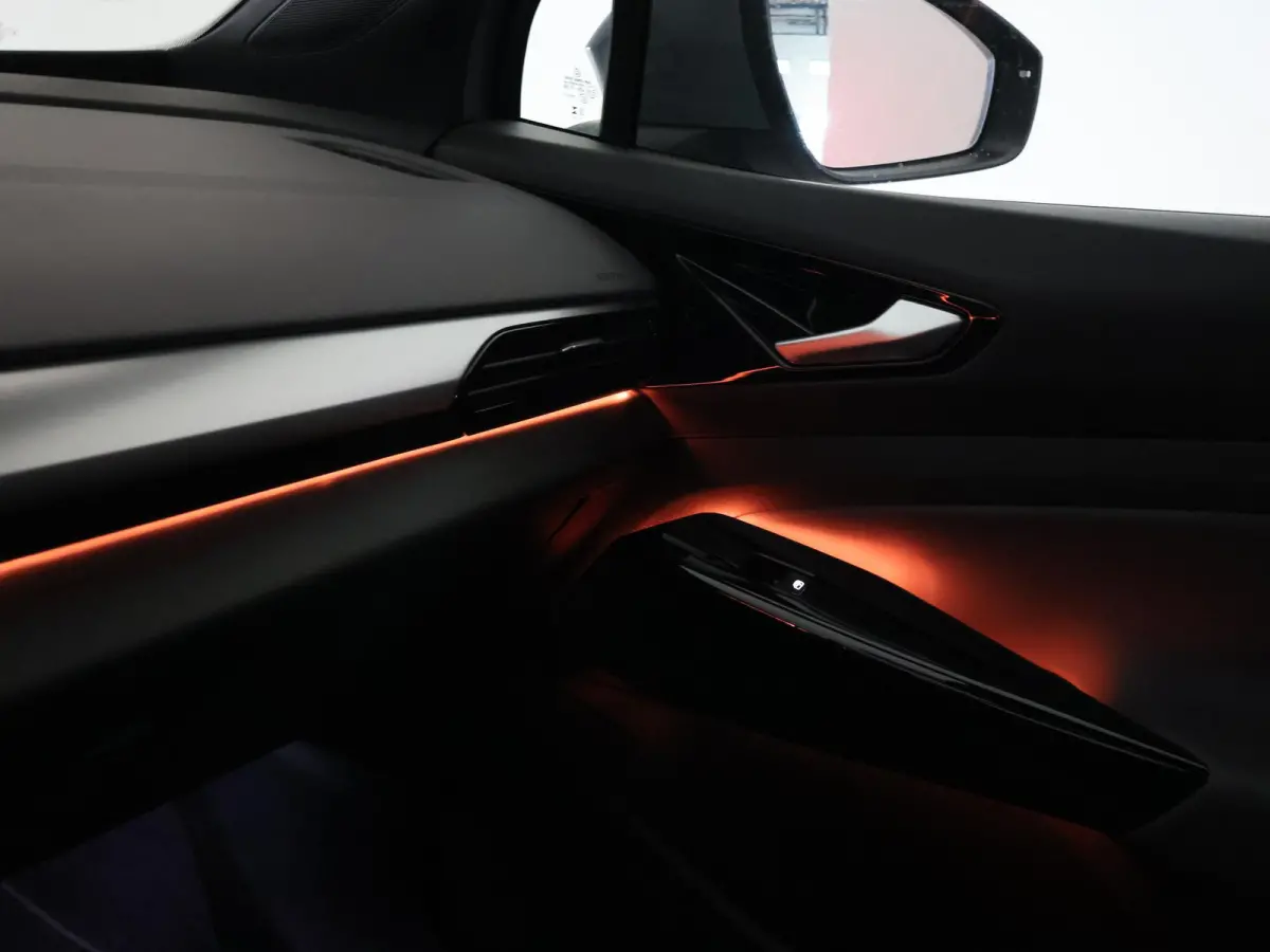 PRO 77 kWh 204 PK MOONSTONE GREY + CAMERA | ADAPTIVE CRUISE | SFEER | STOELVERWARMING