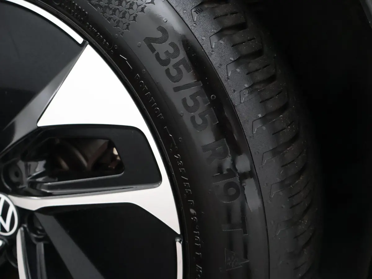 PRO 77 kWh 204 PK MOONSTONE GREY + CAMERA | ADAPTIVE CRUISE | SFEER | STOELVERWARMING