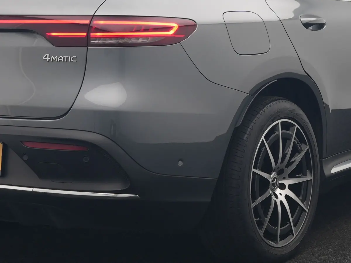 400 4MATIC Business Solution AMG 80 kWh 408pk Dealer O.H. | Panodak | Adaptive Cruise | Head Up | 360 Camera | Burmester Audio | Lederen Sportstoelen Massage & Memory | Sfeerverlichting | Bl