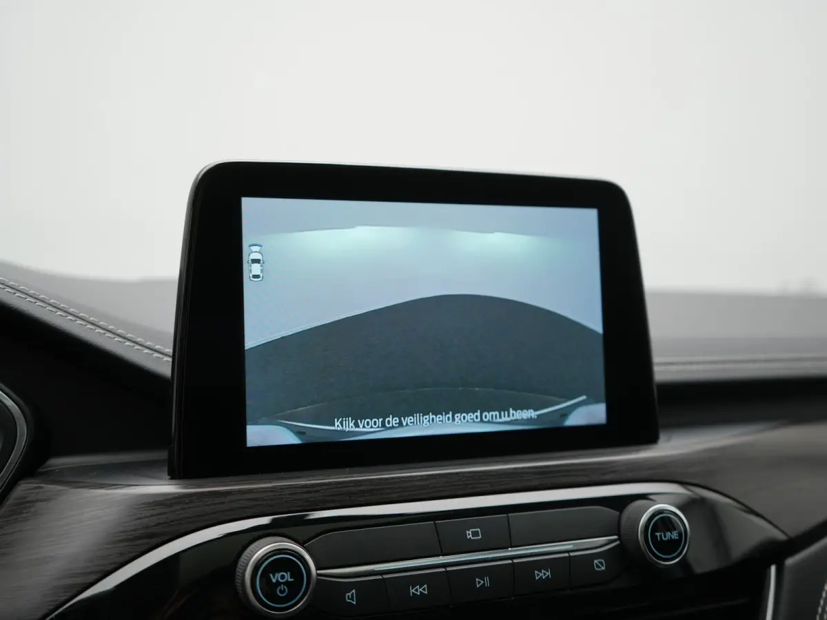 2.5 Vignale PHEV 225pk Dealer O.H. | Trekhaak Af Fabriek | Panodak | Adaptive Cruise | Head Up | Bang & Olufsen | 360 Camera | Lederen Comfortzetels Memory & Verwarmd | Keyless | Stuur Verwa