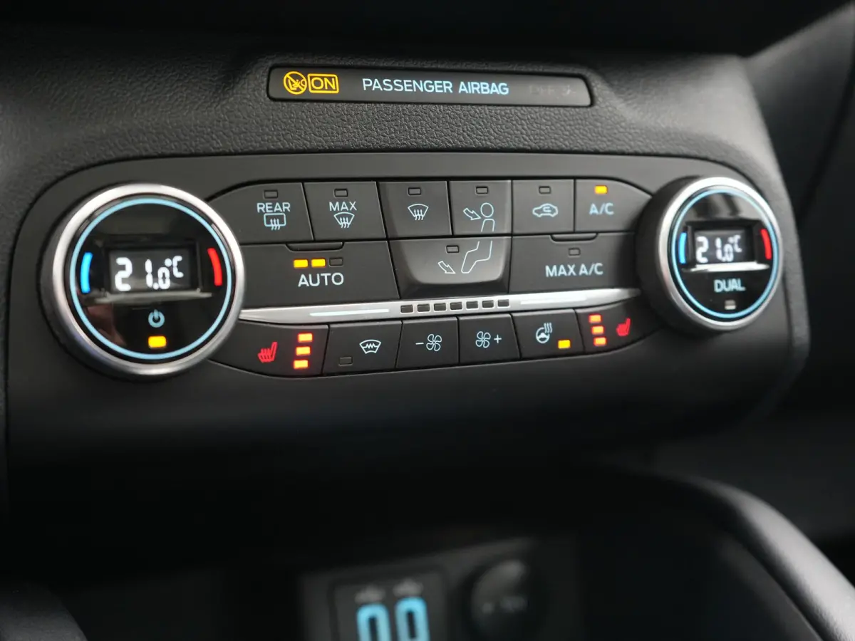 2.5 Vignale PHEV 225pk Dealer O.H. | Trekhaak Af Fabriek | Panodak | Adaptive Cruise | Head Up | Bang & Olufsen | 360 Camera | Lederen Comfortzetels Memory & Verwarmd | Keyless | Stuur Verwa