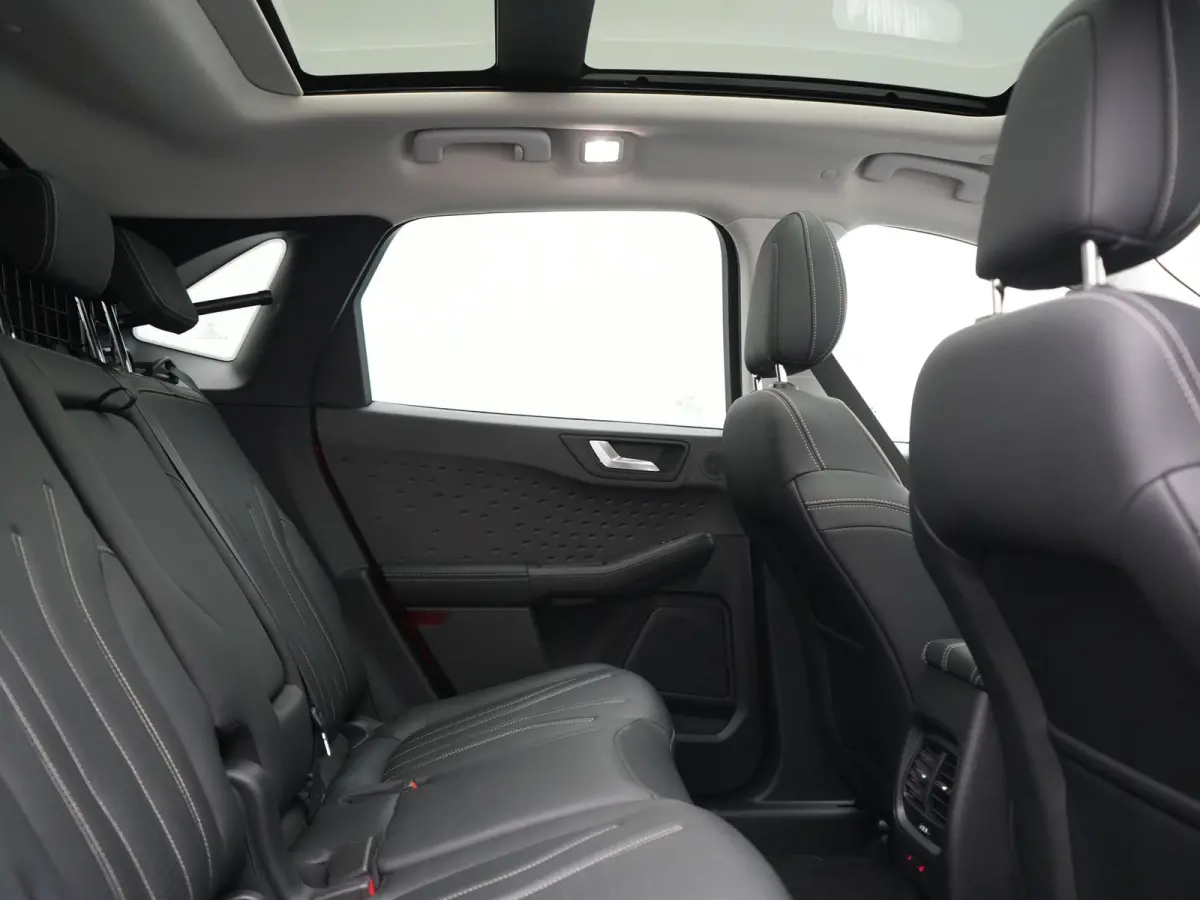 2.5 Vignale PHEV 225pk Dealer O.H. | Trekhaak Af Fabriek | Panodak | Adaptive Cruise | Head Up | Bang & Olufsen | 360 Camera | Lederen Comfortzetels Memory & Verwarmd | Keyless | Stuur Verwa